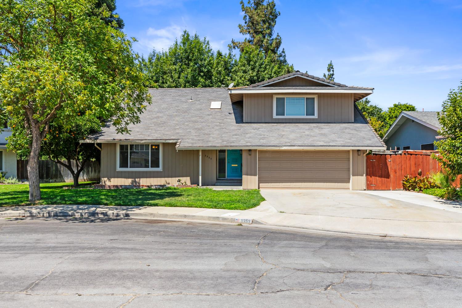 Detail Gallery Image 1 of 39 For 3355 San Fernando Ct, Merced,  CA 95348 - 4 Beds | 2/1 Baths