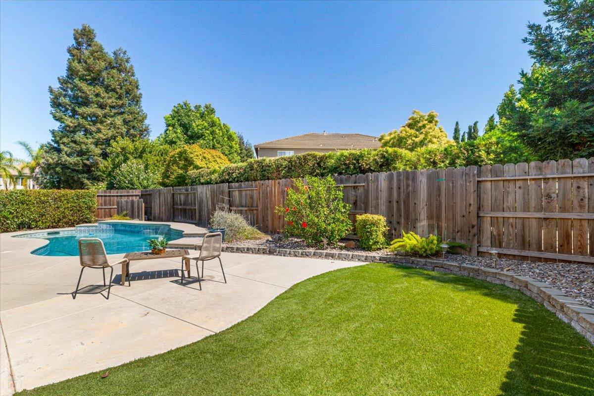 Detail Gallery Image 51 of 55 For 2112 Steinbeck Dr, Modesto,  CA 95356 - 3 Beds | 2 Baths