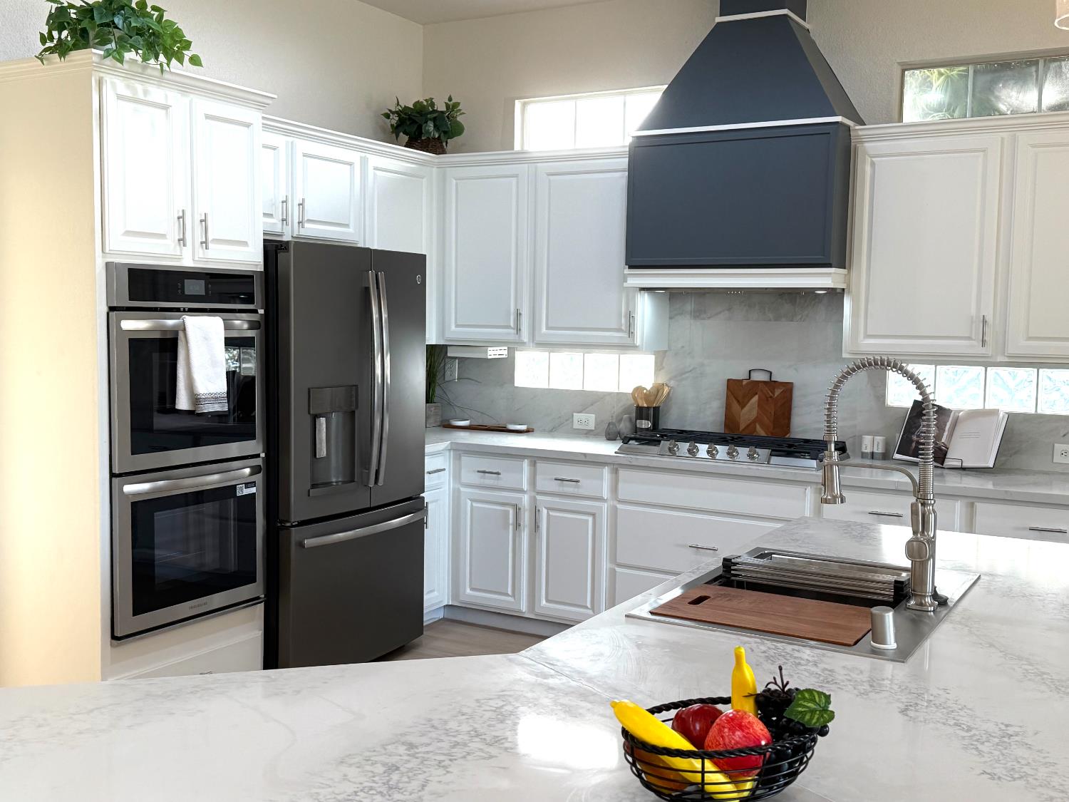 Detail Gallery Image 3 of 62 For 7576 Whistlestop Way, Roseville,  CA 95747 - 3 Beds | 2/1 Baths