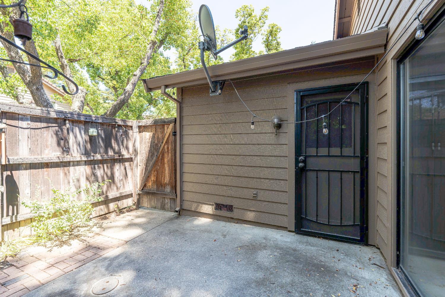 Detail Gallery Image 24 of 47 For 8140 Maderia Port Ln, Fair Oaks,  CA 95628 - 2 Beds | 2 Baths