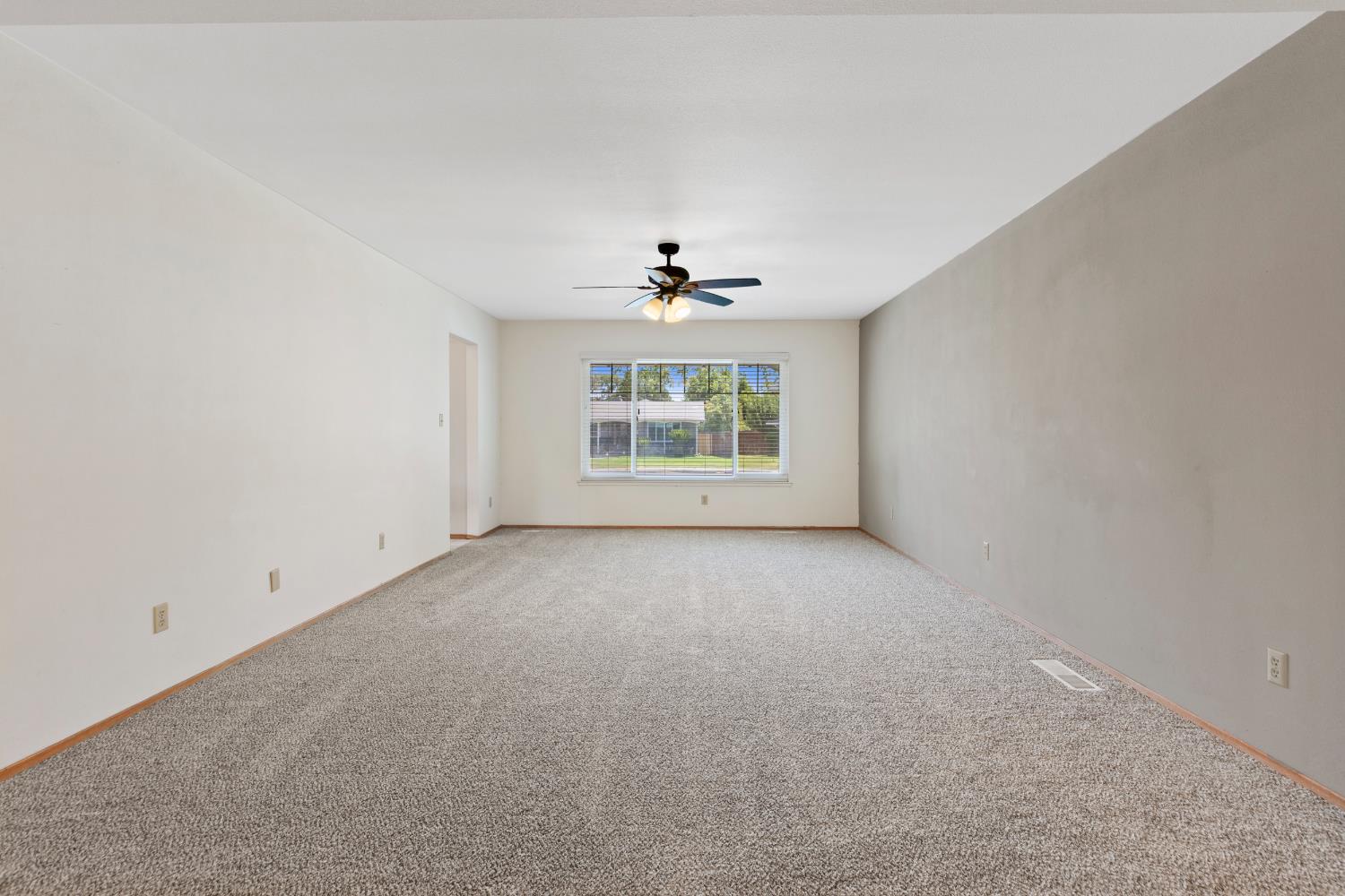Detail Gallery Image 3 of 39 For 3355 San Fernando Ct, Merced,  CA 95348 - 4 Beds | 2/1 Baths