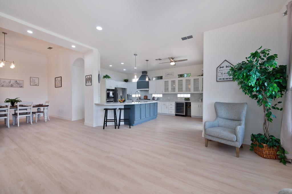 Detail Gallery Image 14 of 62 For 7576 Whistlestop Way, Roseville,  CA 95747 - 3 Beds | 2/1 Baths