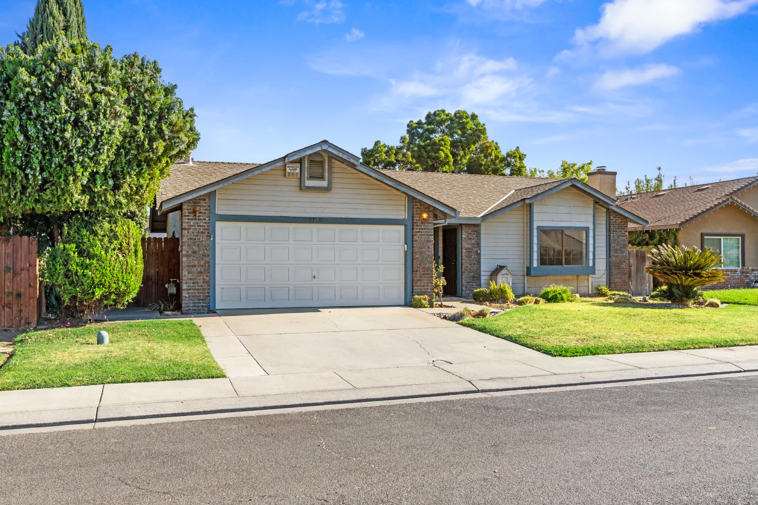 Detail Gallery Image 3 of 33 For 1729 Truckee Way, Modesto,  CA 95351 - 3 Beds | 2 Baths