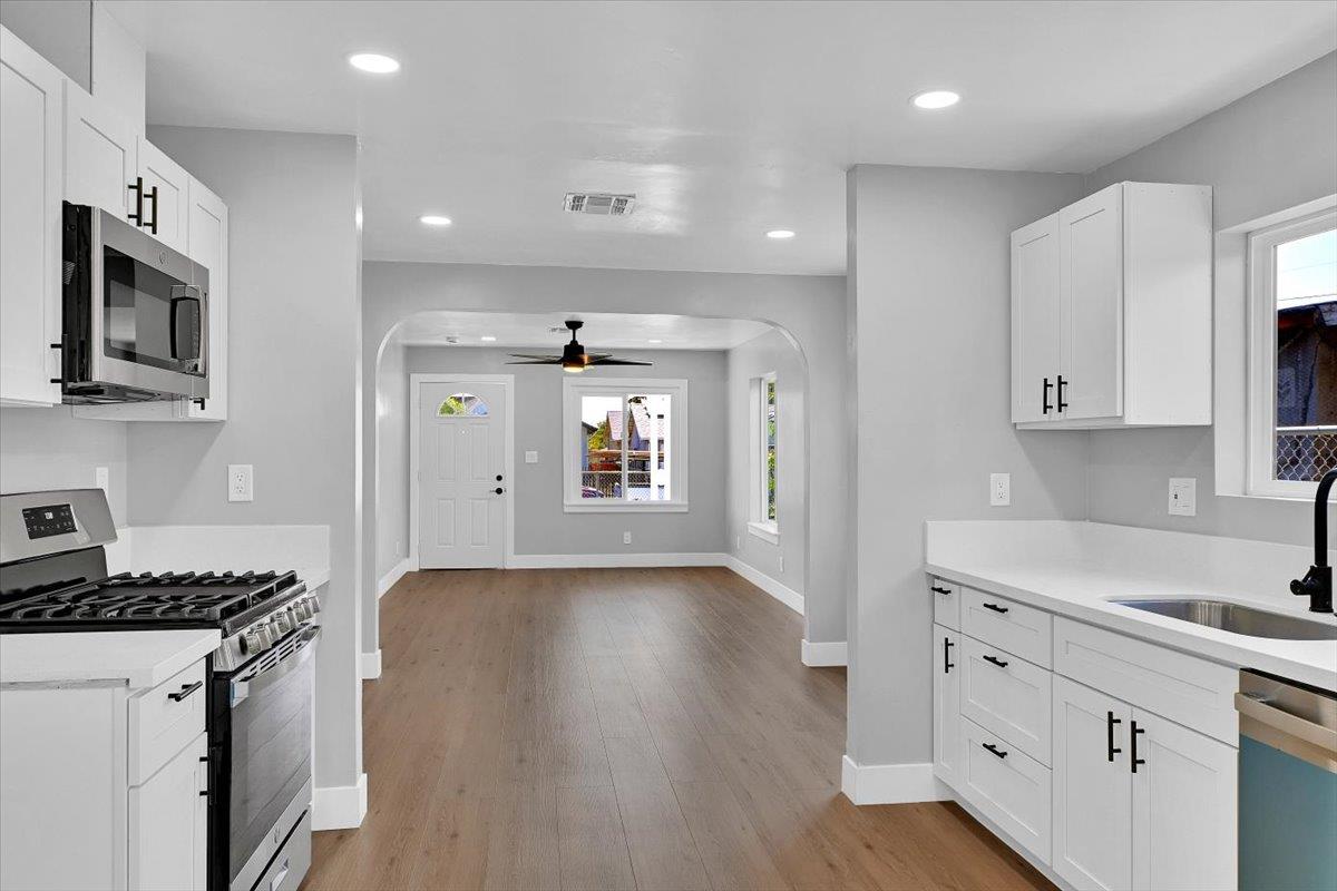 Detail Gallery Image 14 of 38 For 3605 Branch St, Sacramento,  CA 95838 - 3 Beds | 2 Baths