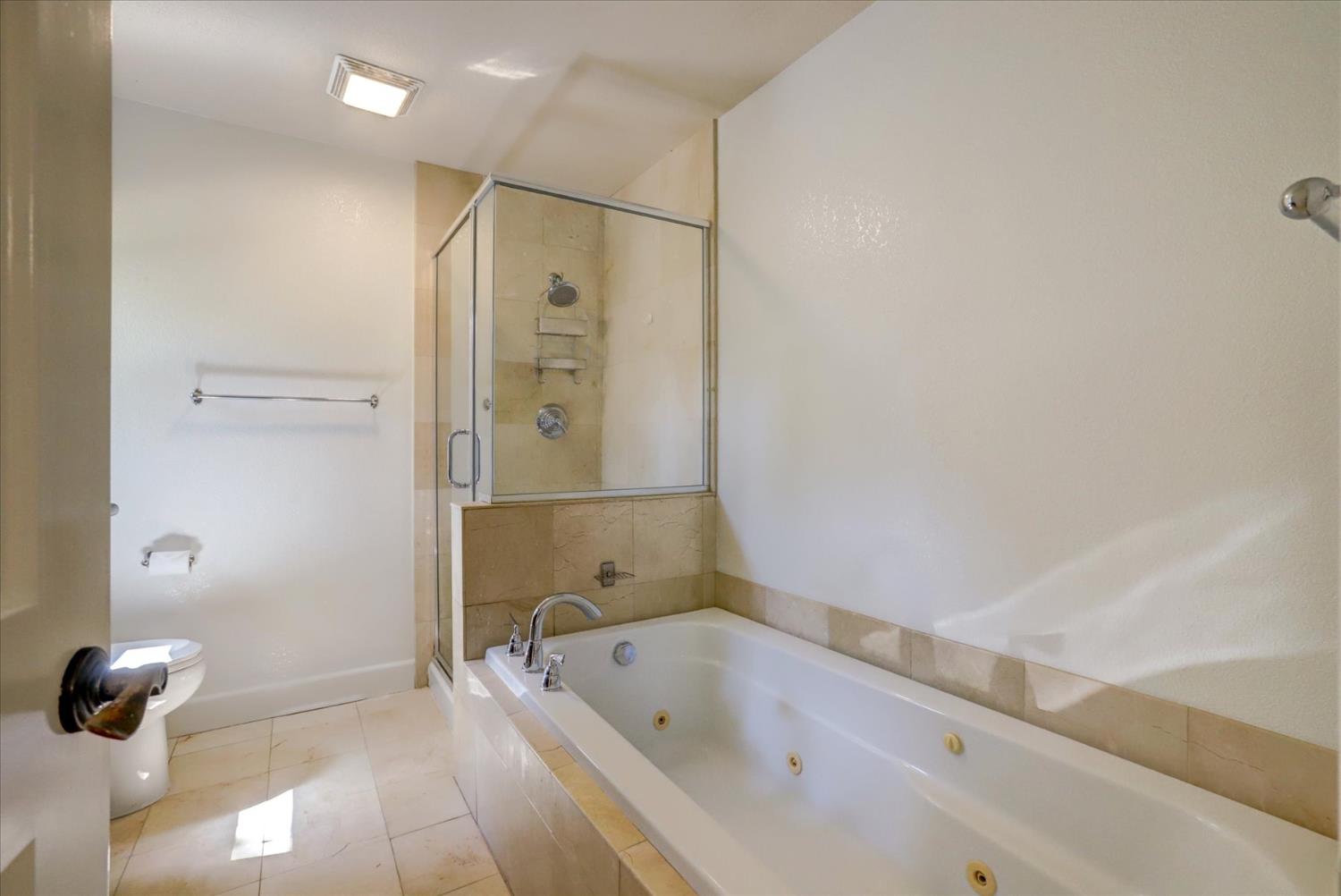 Detail Gallery Image 19 of 65 For 14051 Strawberry Cir, Penn Valley,  CA 95946 - 3 Beds | 3/1 Baths