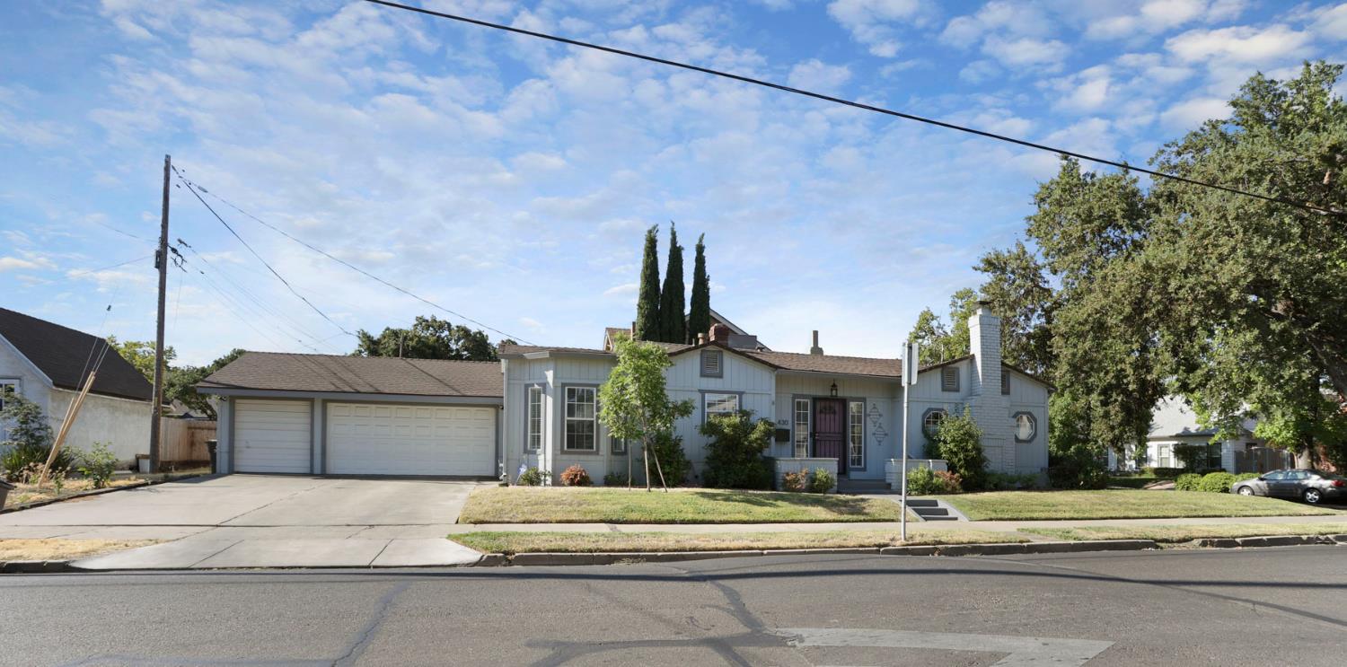 Detail Gallery Image 2 of 39 For 430 Bedford Rd, Stockton,  CA 95204 - 2 Beds | 1 Baths