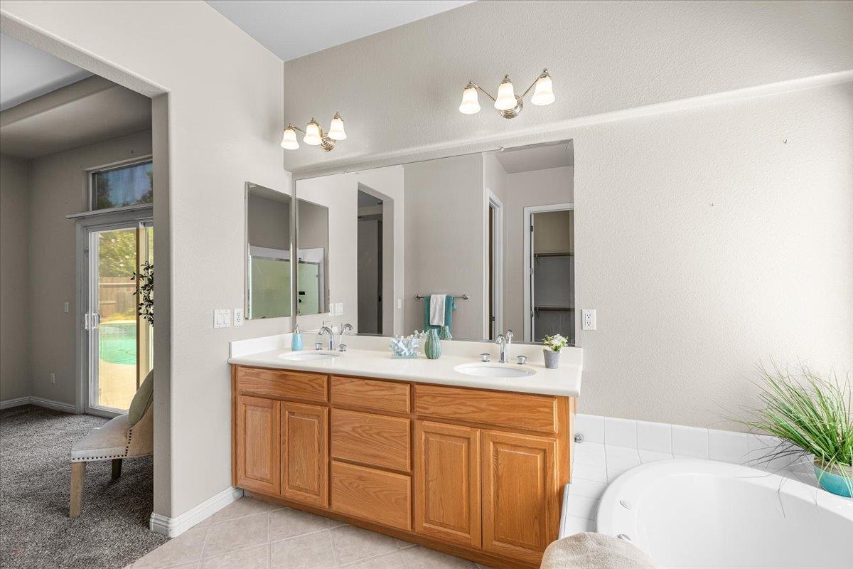Detail Gallery Image 39 of 55 For 2112 Steinbeck Dr, Modesto,  CA 95356 - 3 Beds | 2 Baths