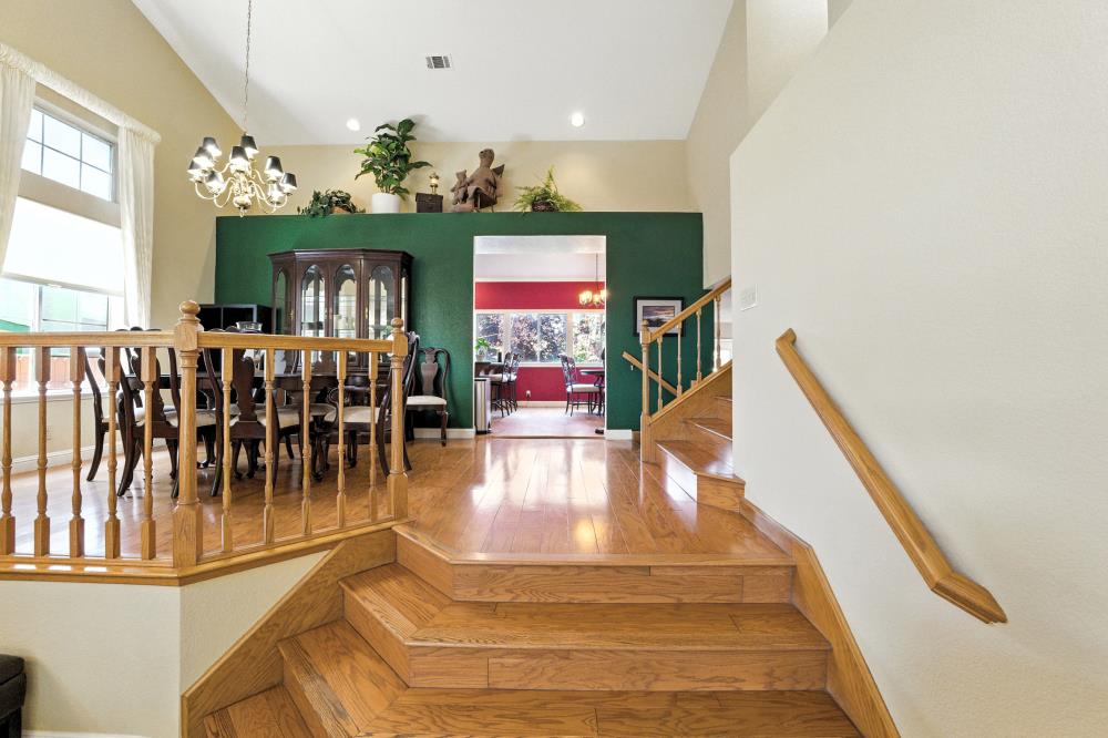 Detail Gallery Image 15 of 74 For 8931 Springhurst Dr, Elk Grove,  CA 95624 - 4 Beds | 3 Baths