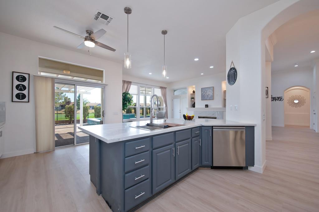 Detail Gallery Image 21 of 62 For 7576 Whistlestop Way, Roseville,  CA 95747 - 3 Beds | 2/1 Baths