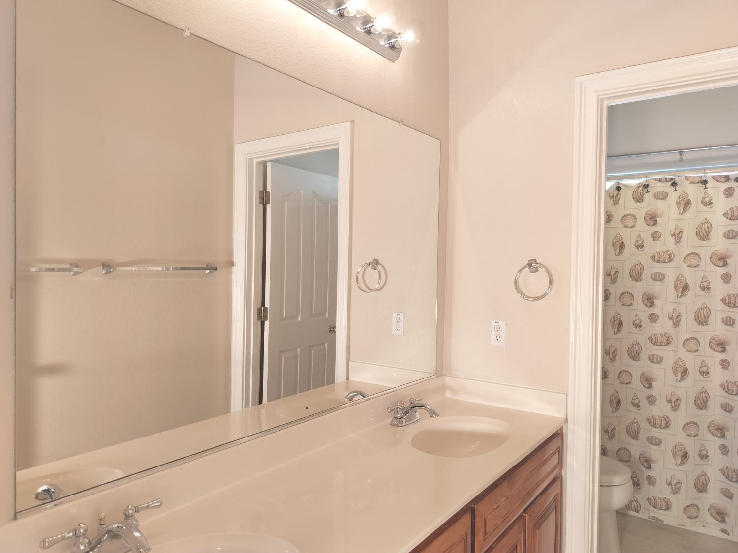 Detail Gallery Image 46 of 61 For 8880 Water Song Cir, Roseville,  CA 95747 - 5 Beds | 3 Baths