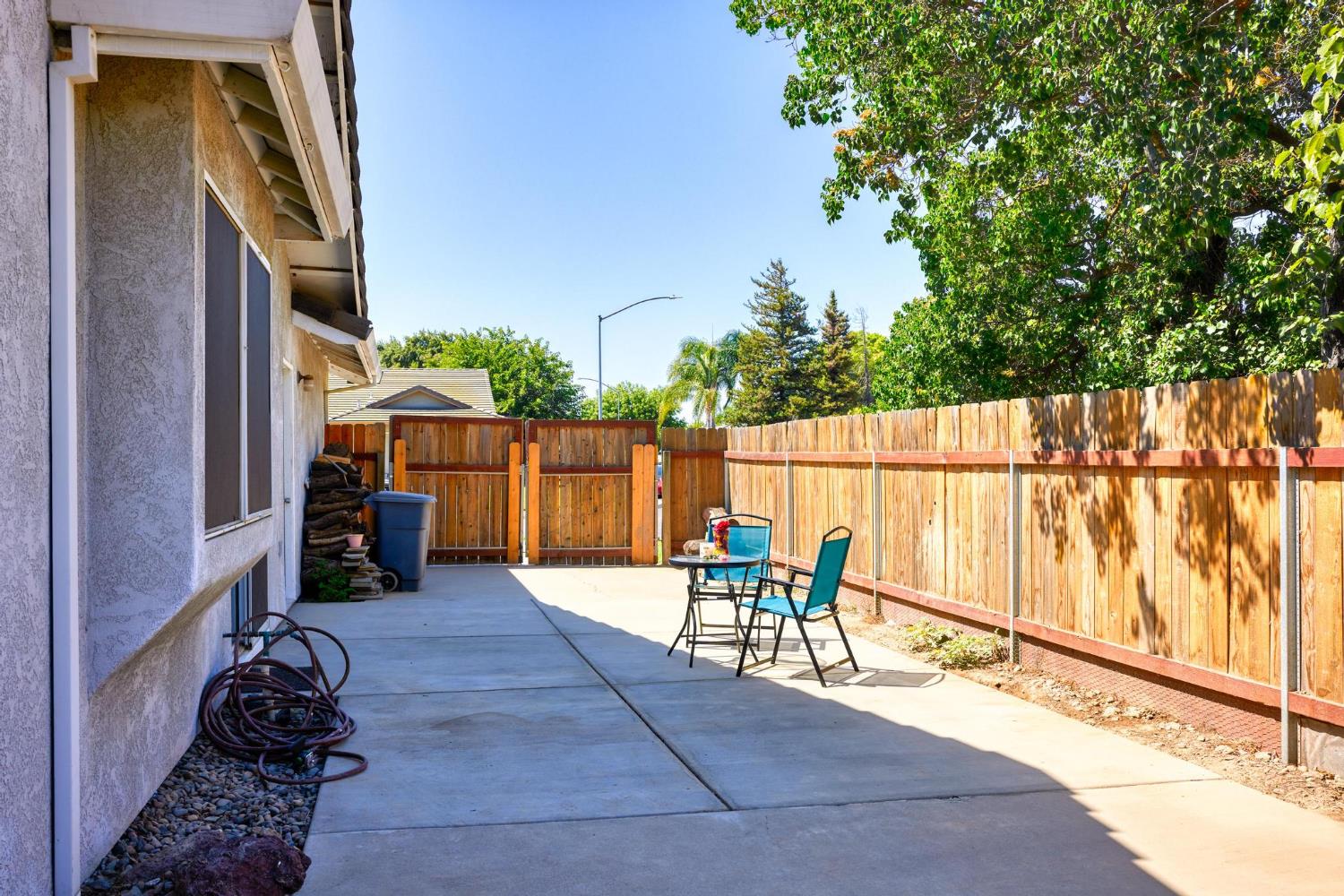 Detail Gallery Image 27 of 34 For 1637 Fantasy Ct, Modesto,  CA 95351 - 3 Beds | 2 Baths