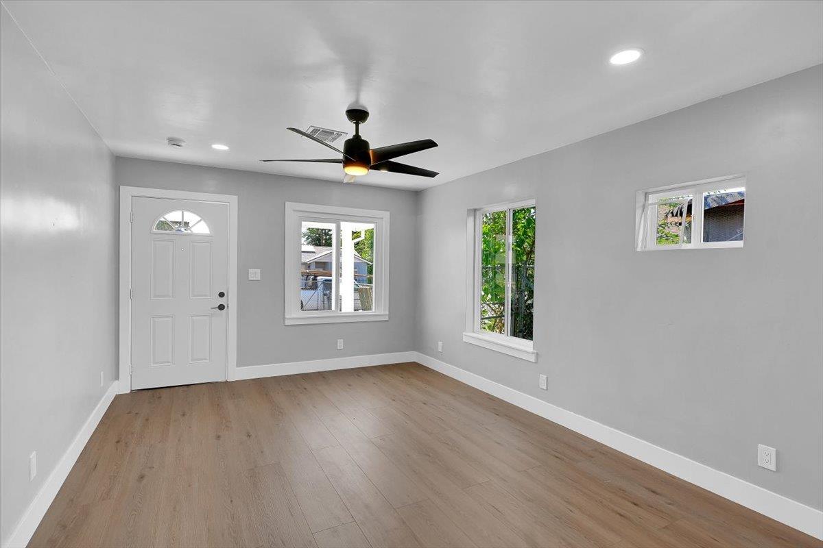 Detail Gallery Image 7 of 38 For 3605 Branch St, Sacramento,  CA 95838 - 3 Beds | 2 Baths