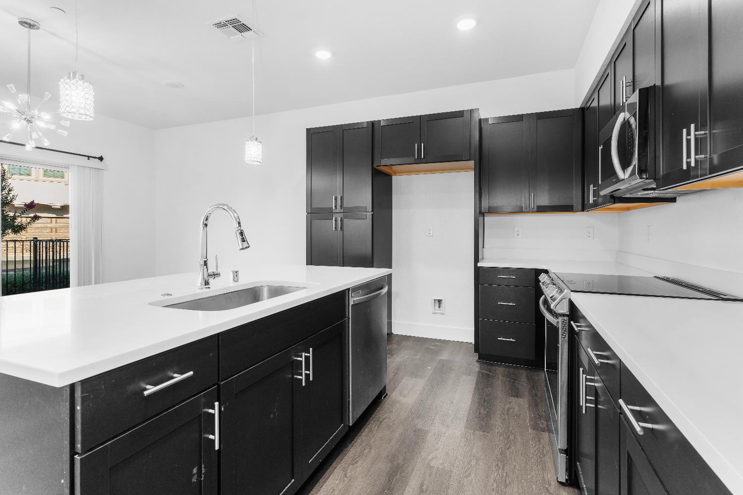 Detail Gallery Image 11 of 48 For 5301 E Commerce Way #23103,  Sacramento,  CA 95835 - 3 Beds | 3 Baths