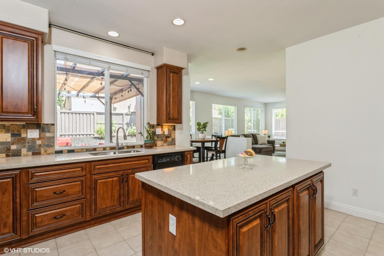 Detail Gallery Image 18 of 54 For 1740 Langholm Way, Folsom,  CA 95630 - 3 Beds | 2/1 Baths