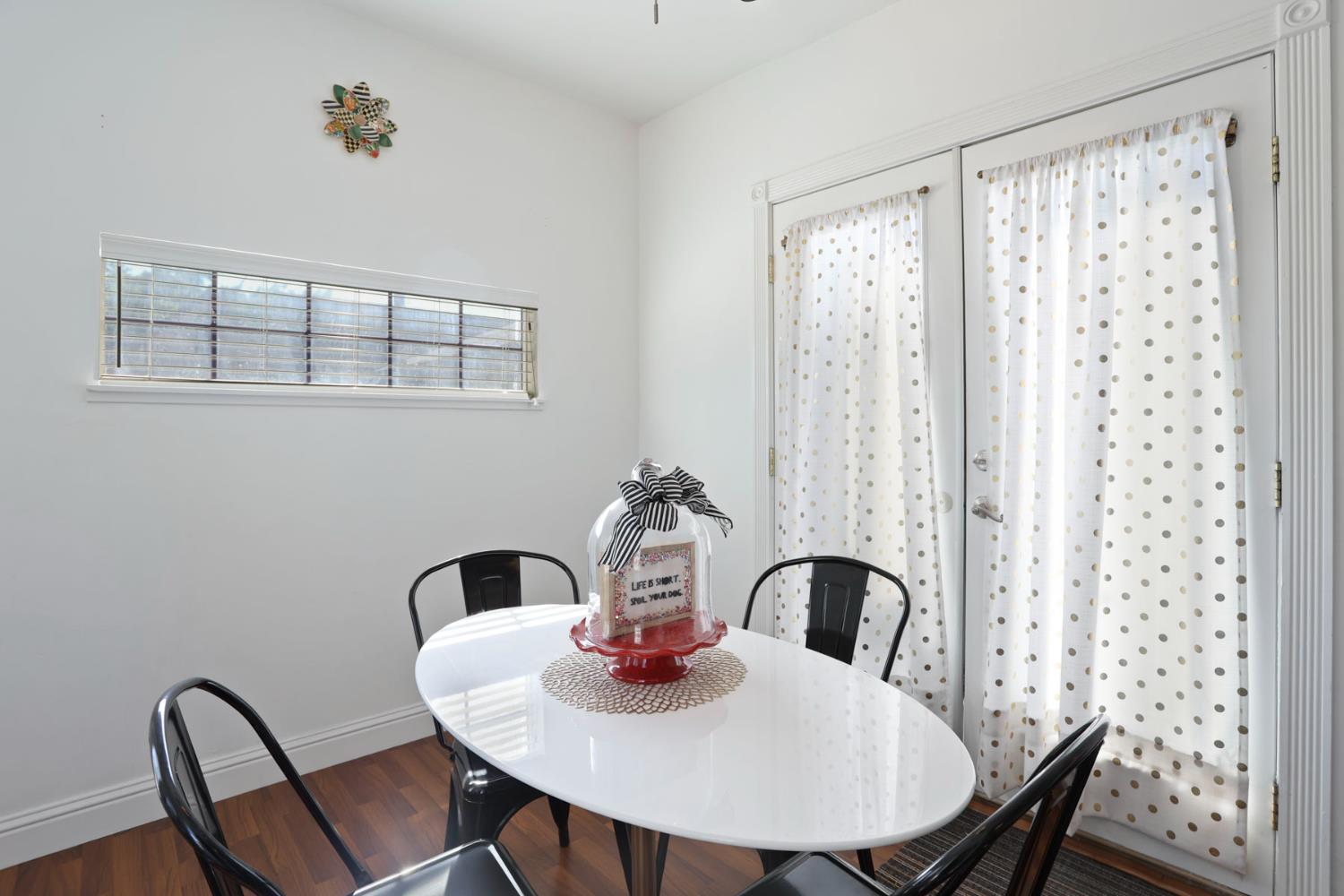 Detail Gallery Image 18 of 39 For 430 Bedford Rd, Stockton,  CA 95204 - 2 Beds | 1 Baths