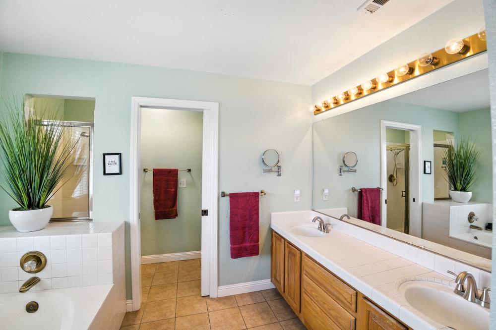 Detail Gallery Image 38 of 74 For 8931 Springhurst Dr, Elk Grove,  CA 95624 - 4 Beds | 3 Baths