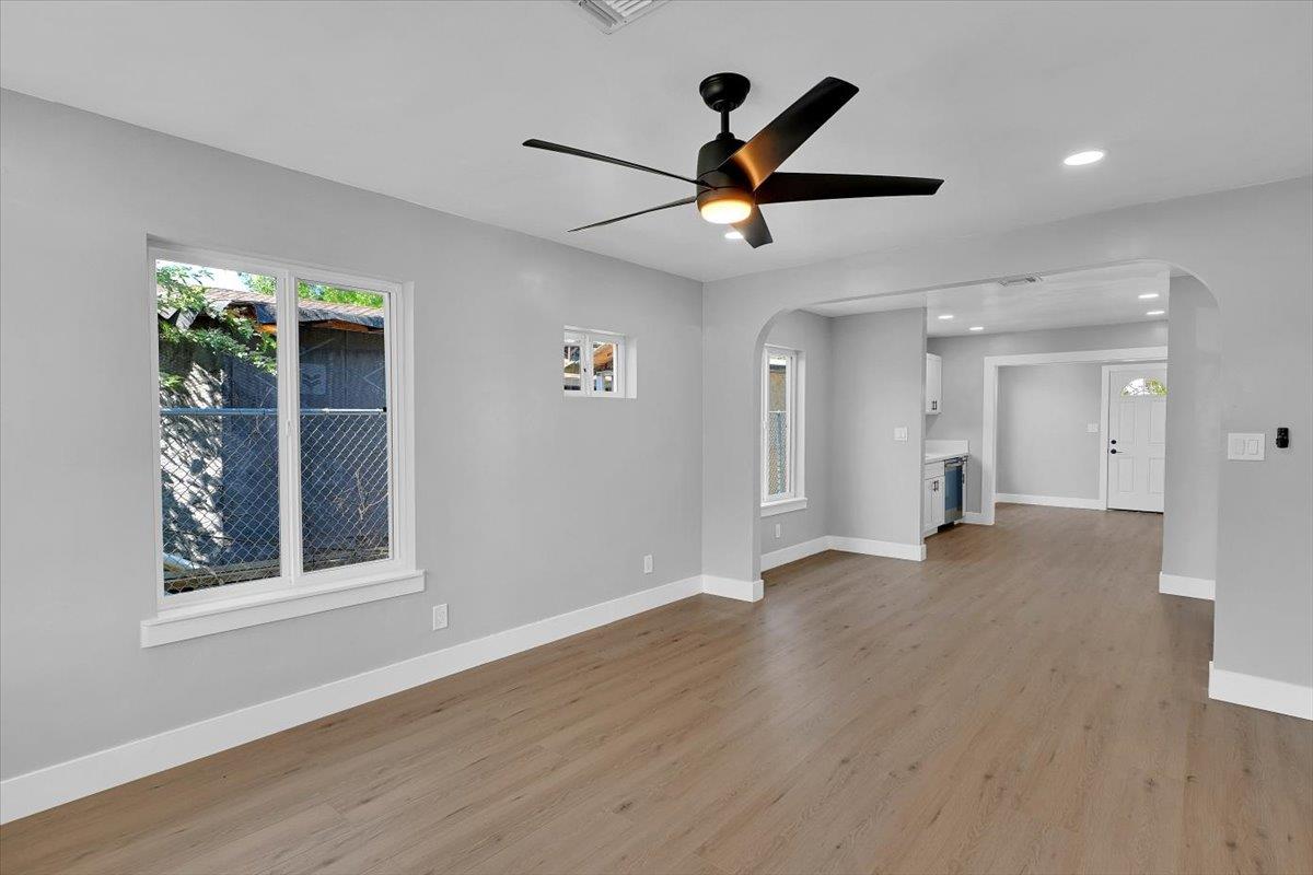 Detail Gallery Image 4 of 38 For 3605 Branch St, Sacramento,  CA 95838 - 3 Beds | 2 Baths