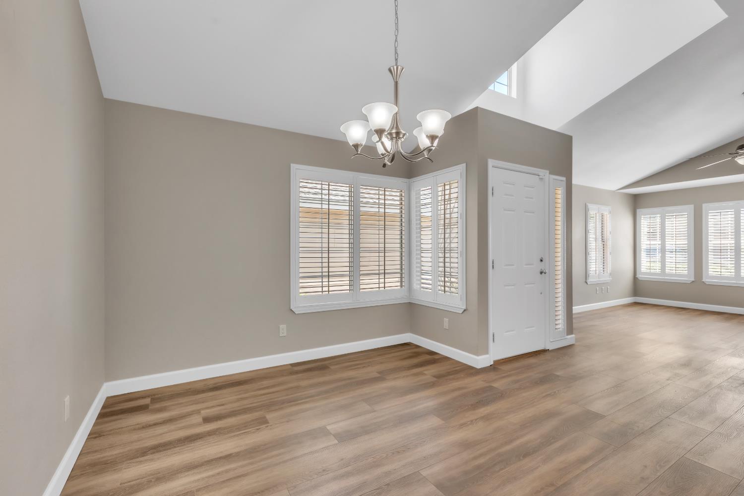 Detail Gallery Image 5 of 53 For 4407 Andrew Alan Ln, Fair Oaks,  CA 95628 - 3 Beds | 2 Baths