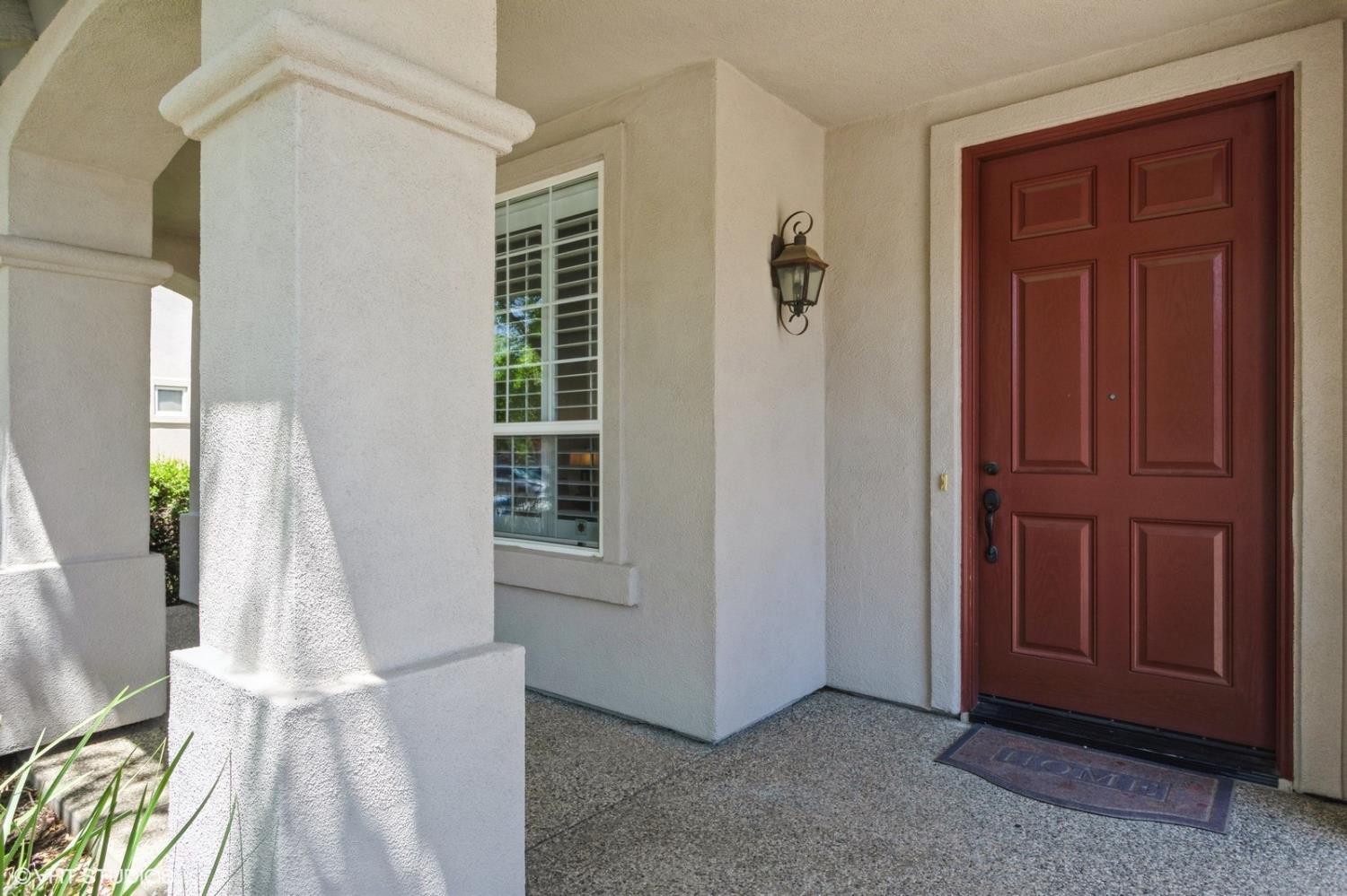 Detail Gallery Image 5 of 54 For 1740 Langholm Way, Folsom,  CA 95630 - 3 Beds | 2/1 Baths