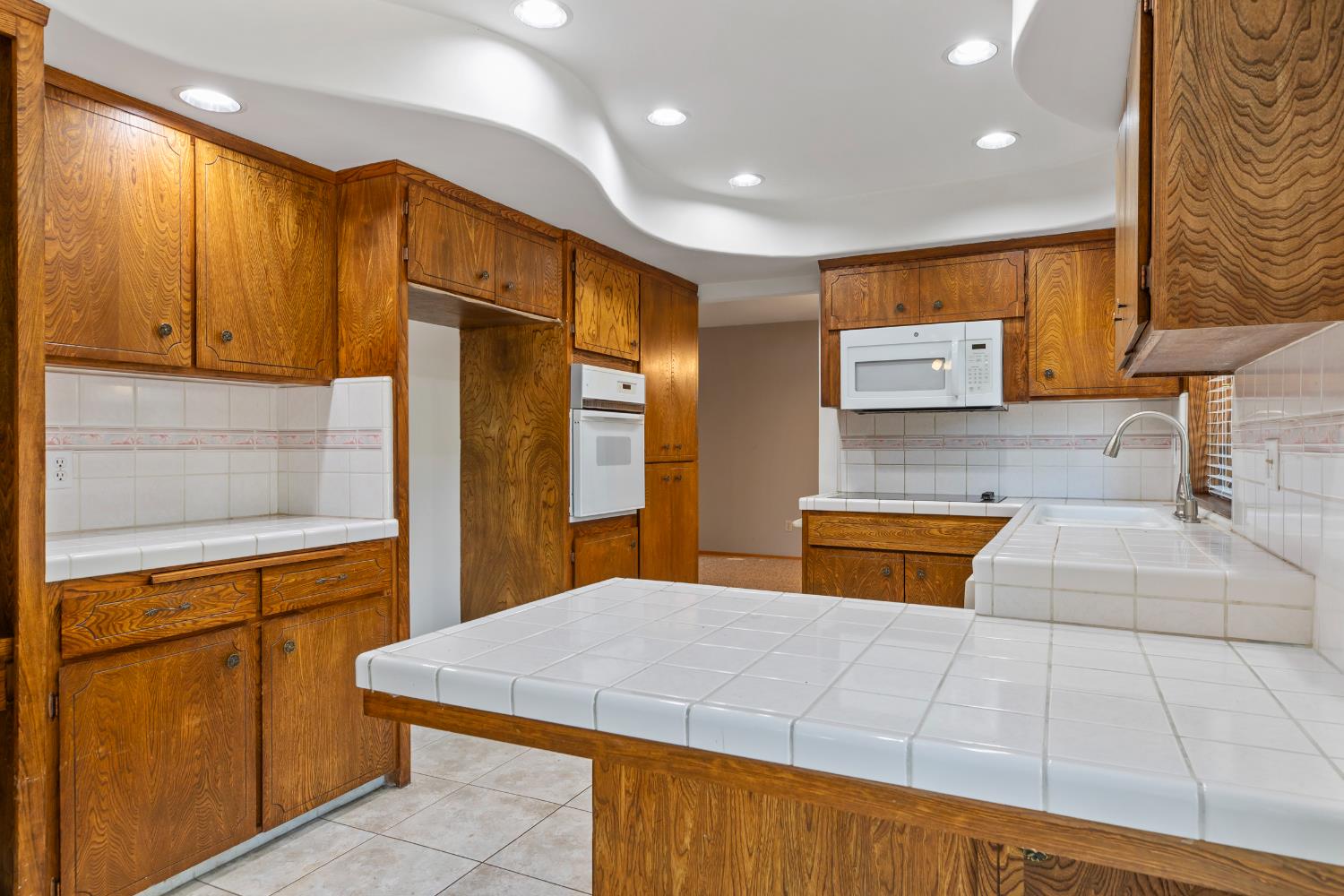 Detail Gallery Image 10 of 39 For 3355 San Fernando Ct, Merced,  CA 95348 - 4 Beds | 2/1 Baths