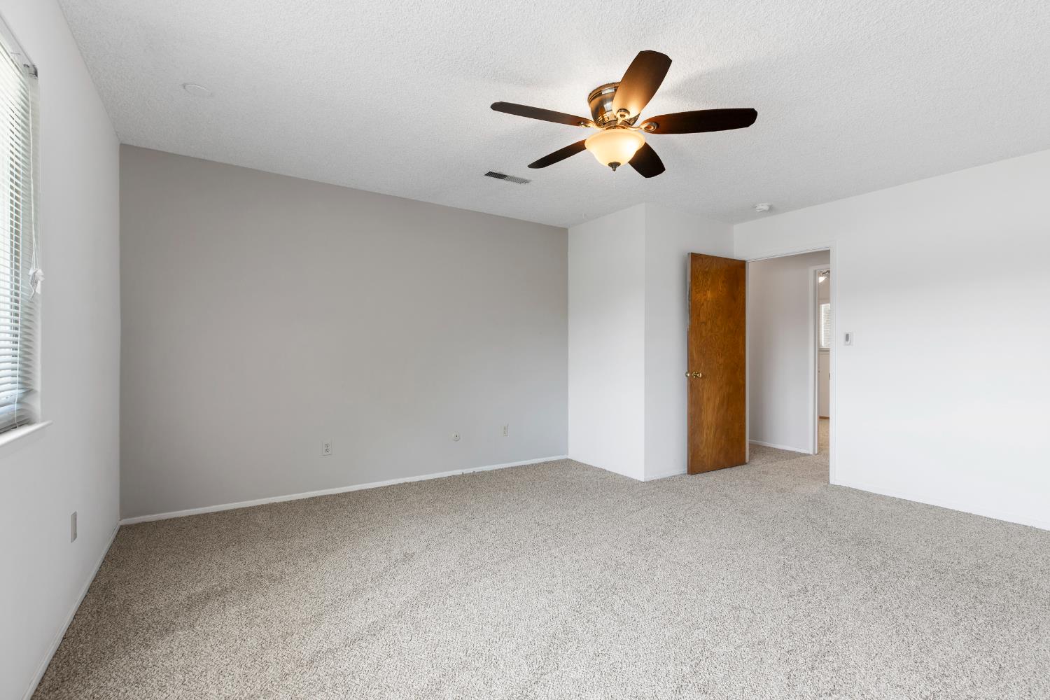Detail Gallery Image 26 of 39 For 3355 San Fernando Ct, Merced,  CA 95348 - 4 Beds | 2/1 Baths