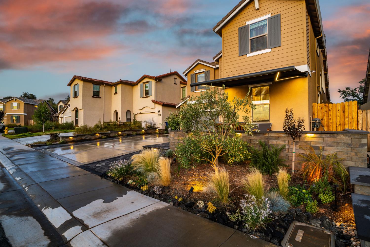 Detail Gallery Image 3 of 44 For 668 Morning Glory Cir, Ione,  CA 95640 - 4 Beds | 3 Baths