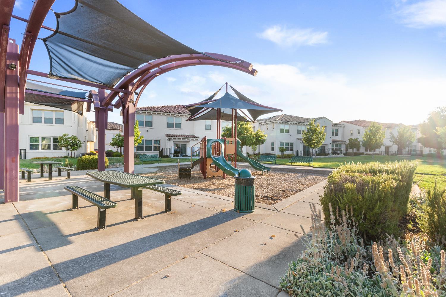 Detail Gallery Image 47 of 48 For 5301 E Commerce Way #23103,  Sacramento,  CA 95835 - 3 Beds | 3 Baths