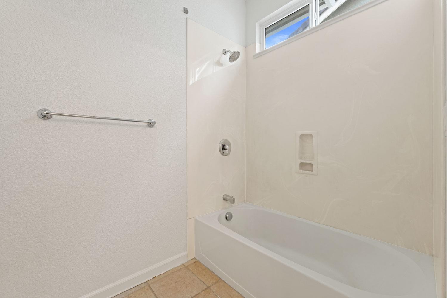 Detail Gallery Image 41 of 51 For 2905 Amir Pl, Modesto,  CA 95355 - 5 Beds | 2/1 Baths