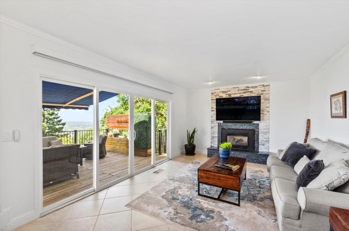 Detail Gallery Image 16 of 42 For 424 Powers Dr, El Dorado Hills,  CA 95762 - 4 Beds | 3 Baths