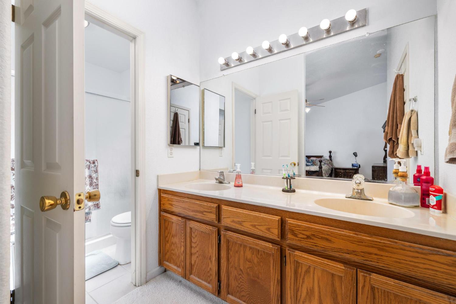 Detail Gallery Image 19 of 34 For 1637 Fantasy Ct, Modesto,  CA 95351 - 3 Beds | 2 Baths