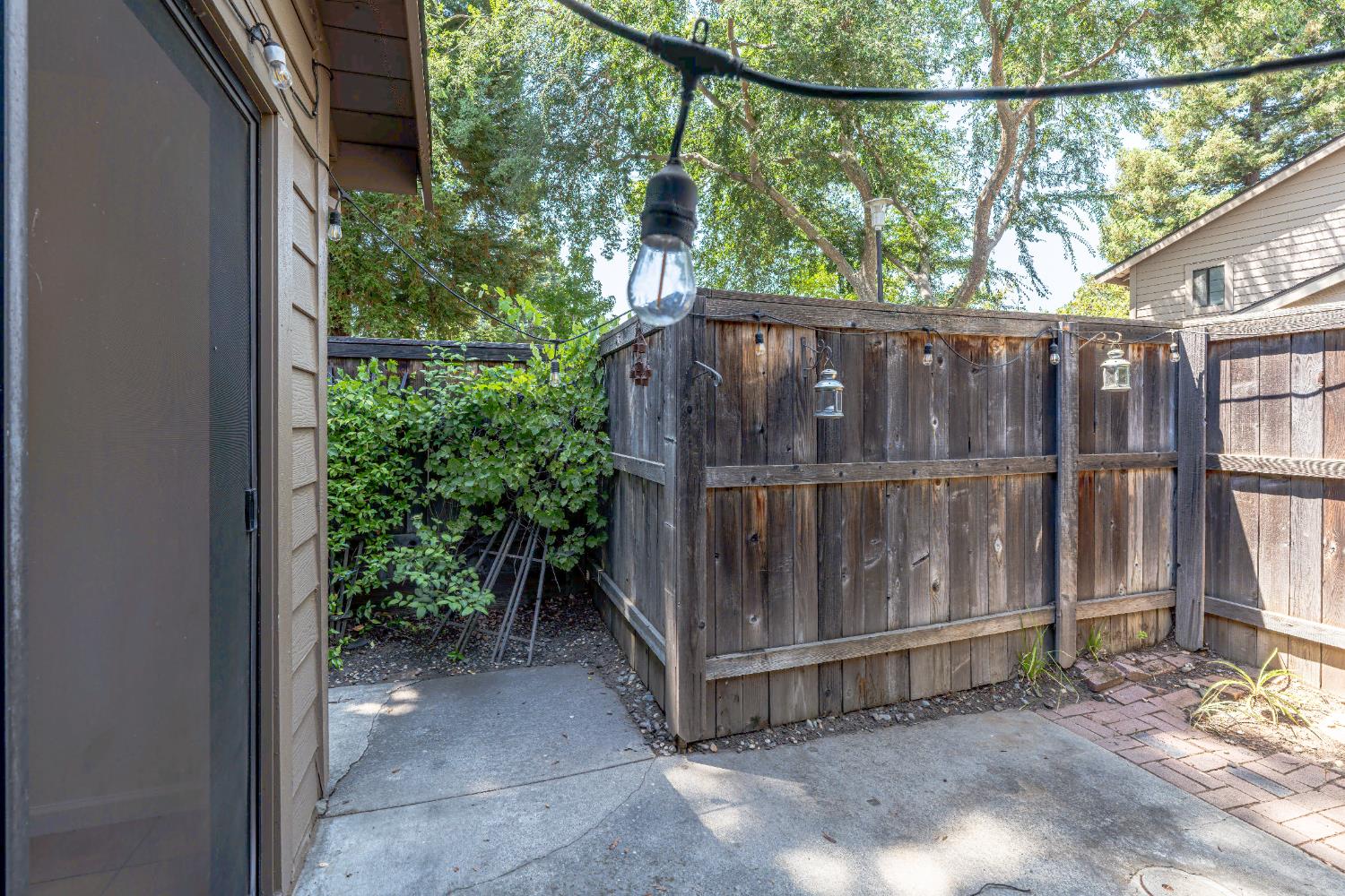 Detail Gallery Image 21 of 47 For 8140 Maderia Port Ln, Fair Oaks,  CA 95628 - 2 Beds | 2 Baths