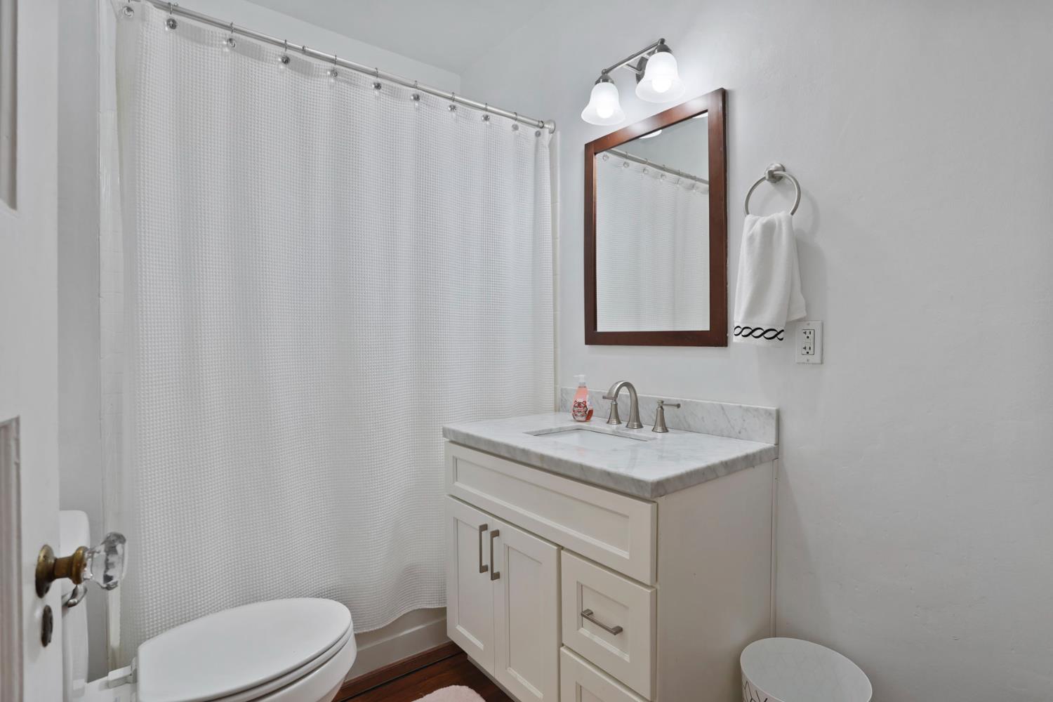 Detail Gallery Image 30 of 39 For 430 Bedford Rd, Stockton,  CA 95204 - 2 Beds | 1 Baths