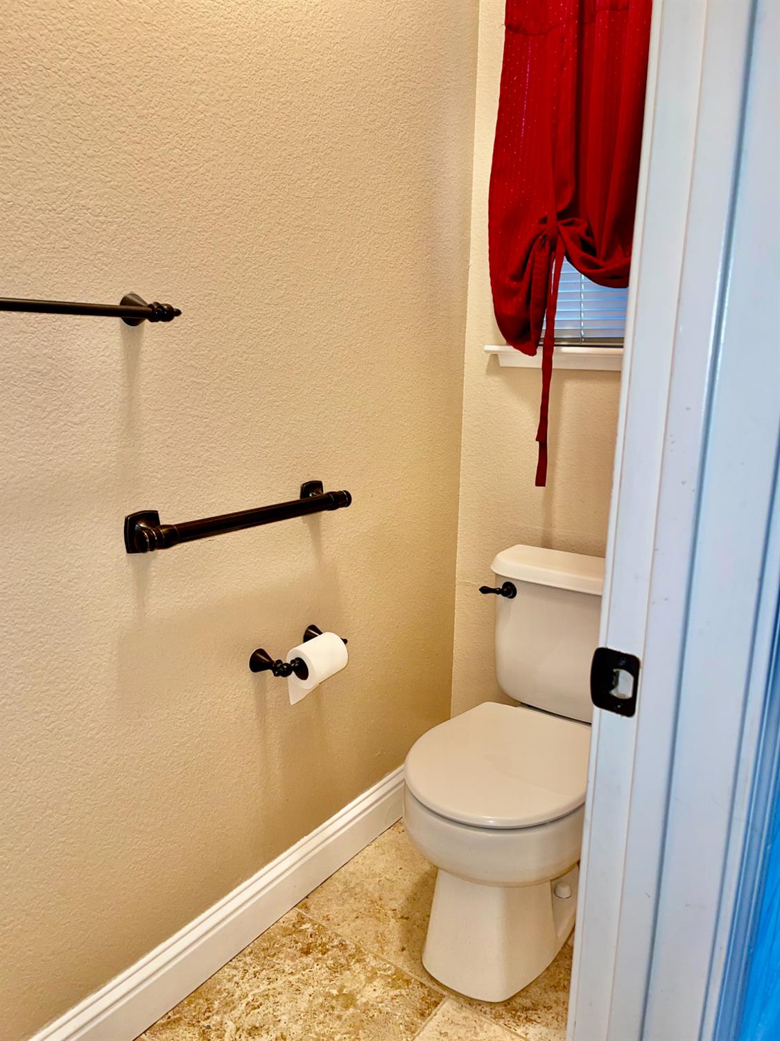 Detail Gallery Image 23 of 33 For 2807 Turnbuckle Cir, Elk Grove,  CA 95758 - 3 Beds | 2 Baths