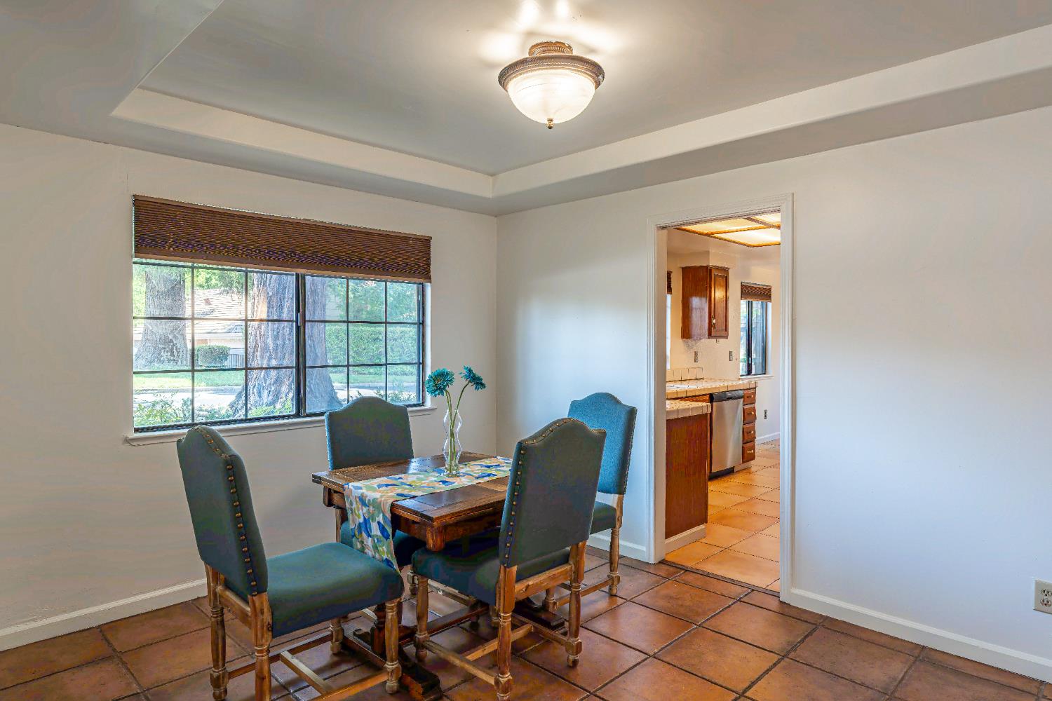 Detail Gallery Image 13 of 47 For 8140 Maderia Port Ln, Fair Oaks,  CA 95628 - 2 Beds | 2 Baths