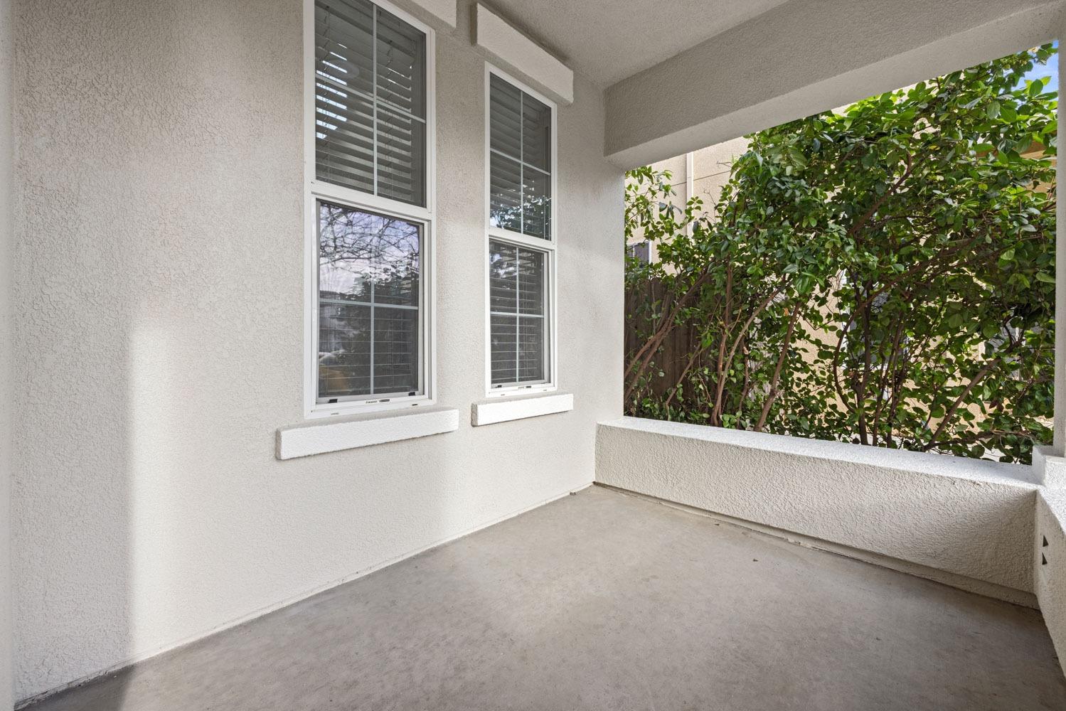 Detail Gallery Image 6 of 51 For 2905 Amir Pl, Modesto,  CA 95355 - 5 Beds | 2/1 Baths