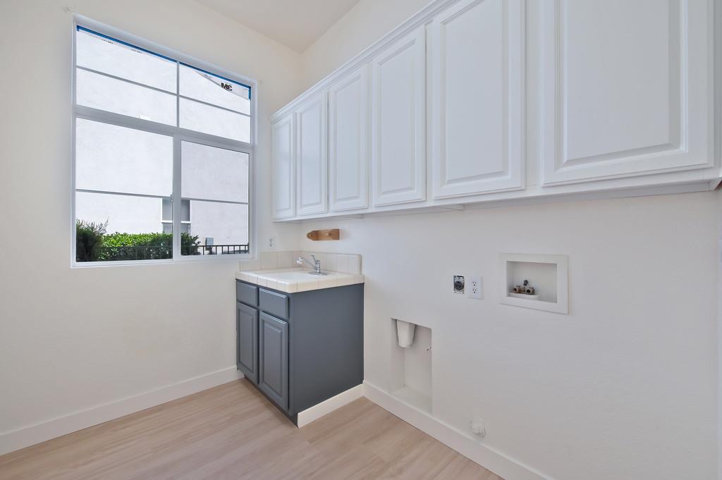 Detail Gallery Image 25 of 62 For 7576 Whistlestop Way, Roseville,  CA 95747 - 3 Beds | 2/1 Baths