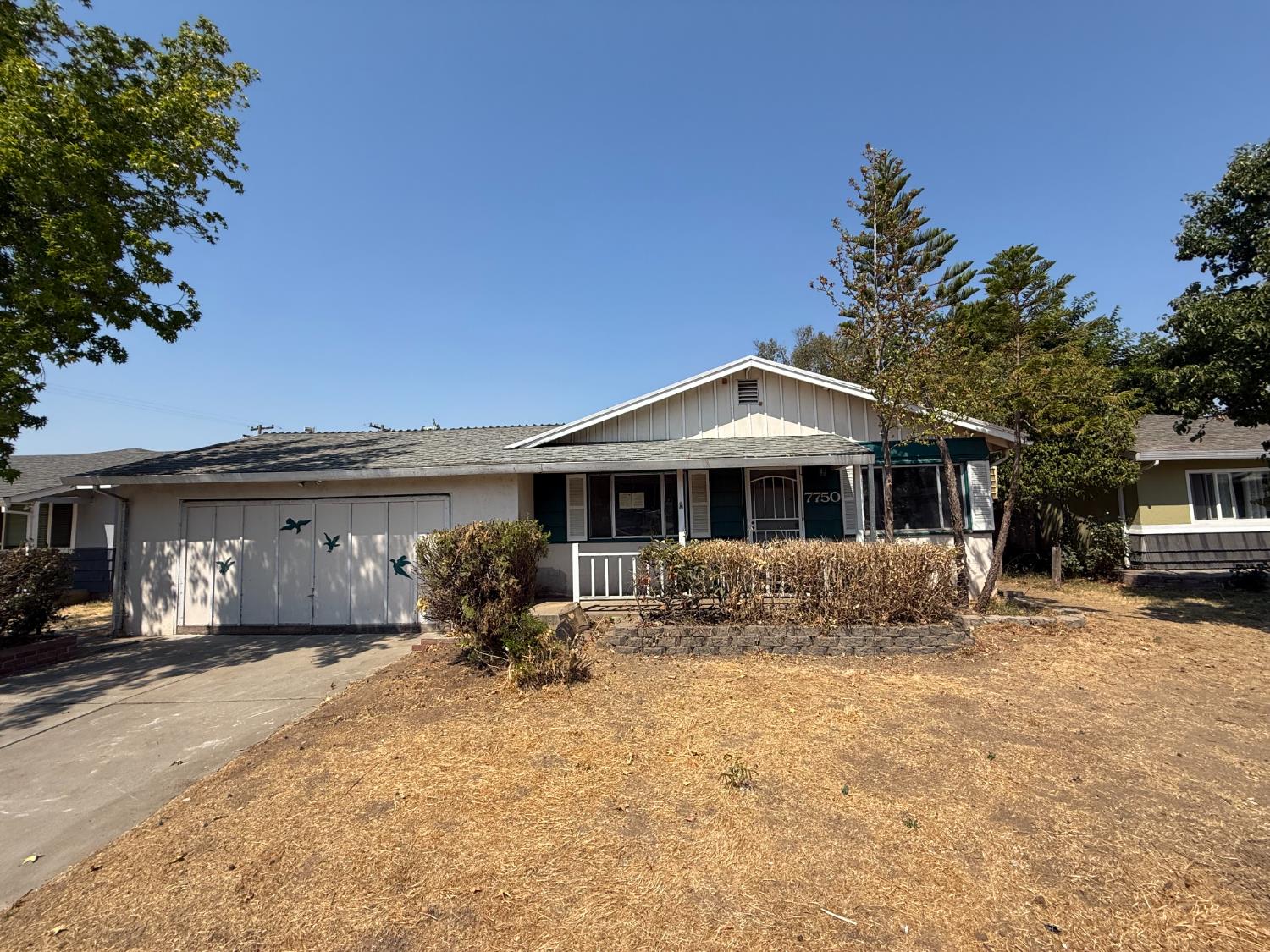 Detail Gallery Image 1 of 15 For 7750 Laurie Way, Sacramento,  CA 95832 - 4 Beds | 2 Baths