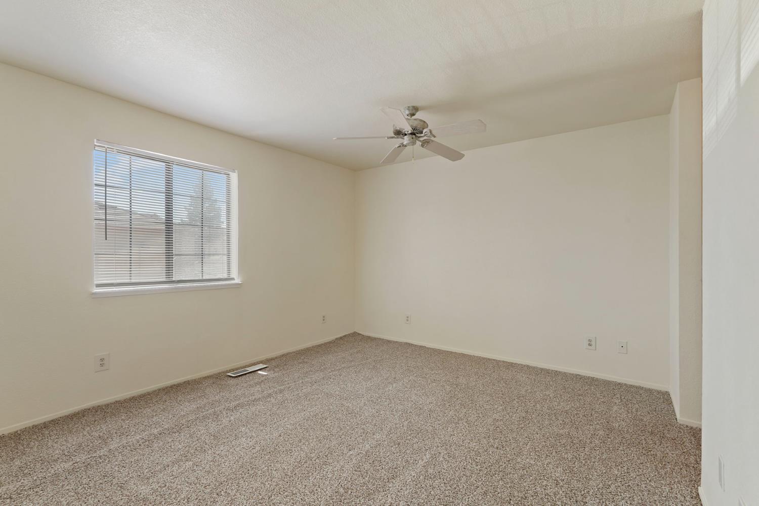 Detail Gallery Image 17 of 24 For 2250 Scarborough Dr #32,  Lodi,  CA 95240 - 1 Beds | 1/1 Baths