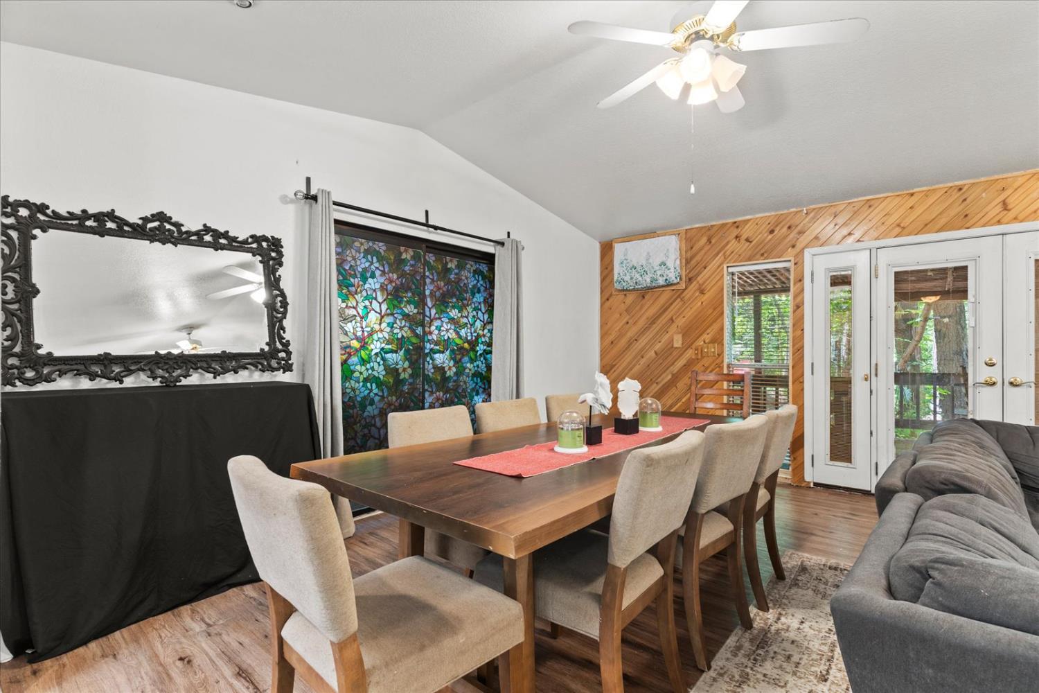 Detail Gallery Image 16 of 58 For 3205 Castlewood Cir, Pollock Pines,  CA 95726 - 3 Beds | 2 Baths