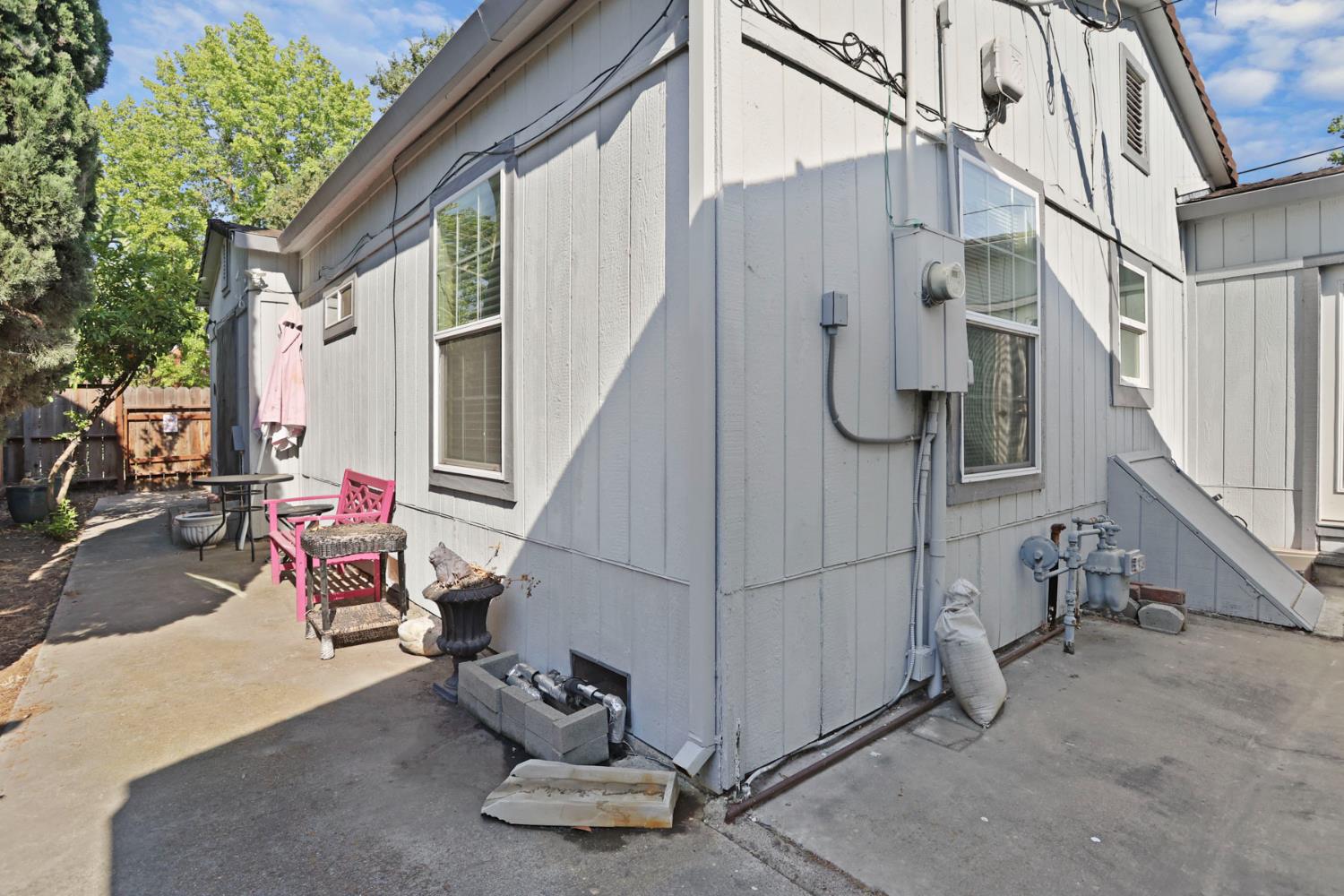 Detail Gallery Image 38 of 39 For 430 Bedford Rd, Stockton,  CA 95204 - 2 Beds | 1 Baths