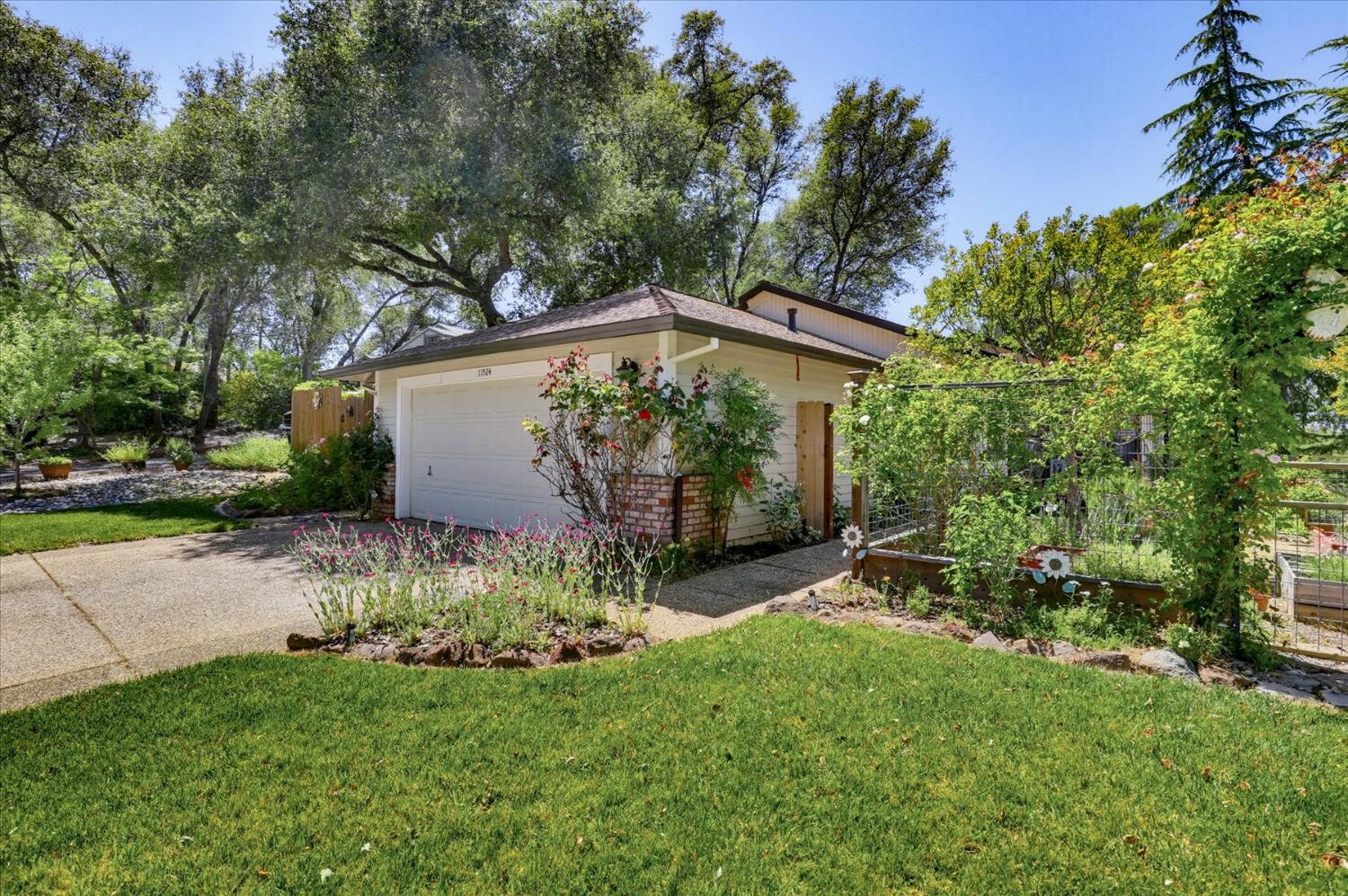11524 Sherwood Way