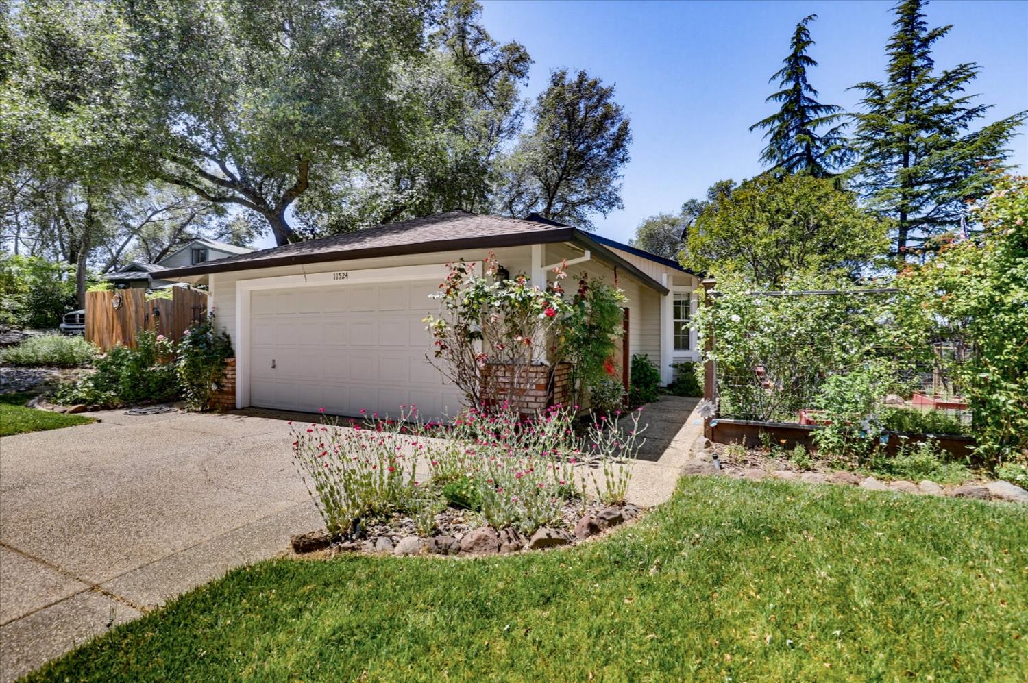 11524 Sherwood Way