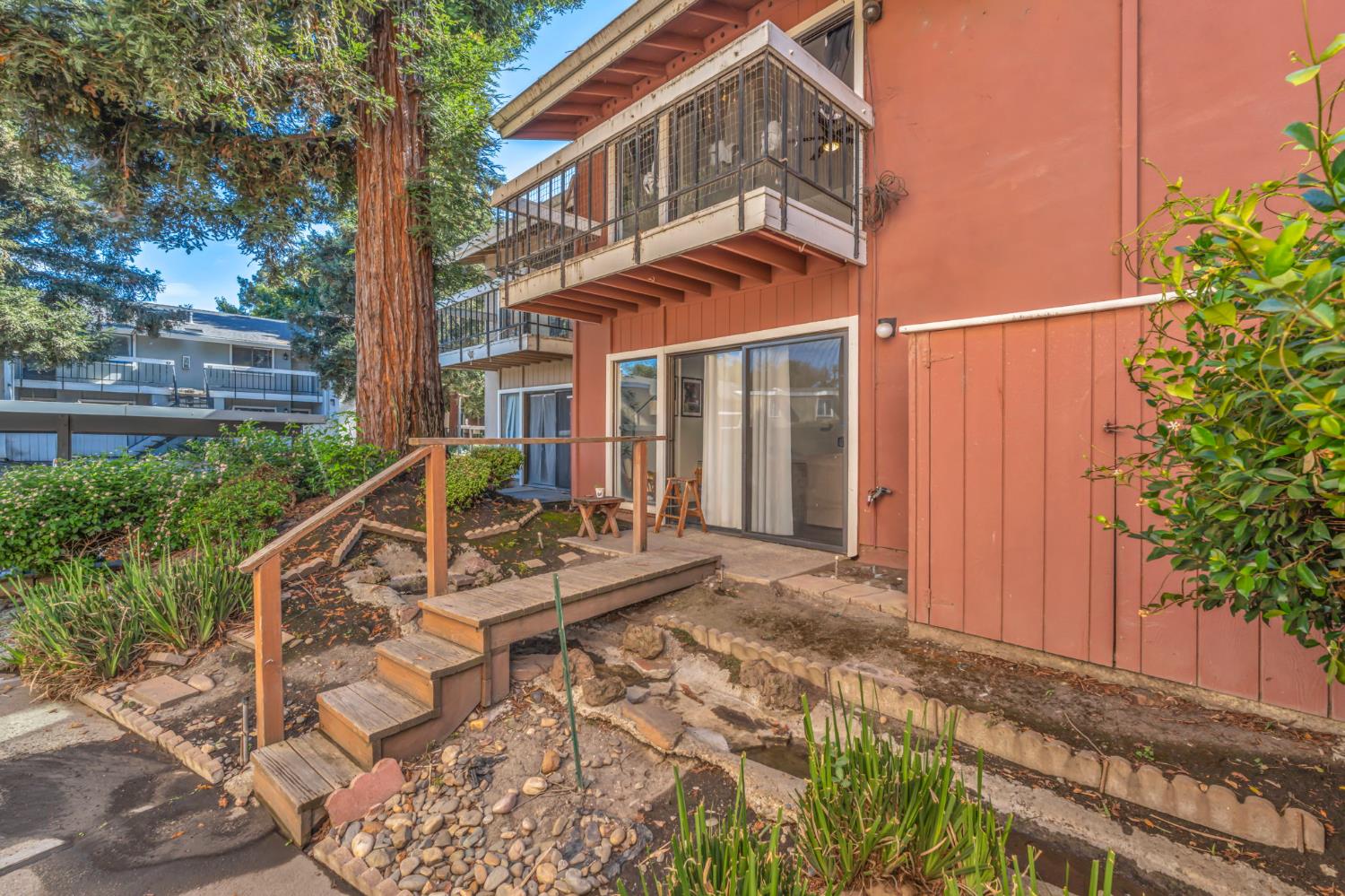 6640 Embarcadero Drive 80