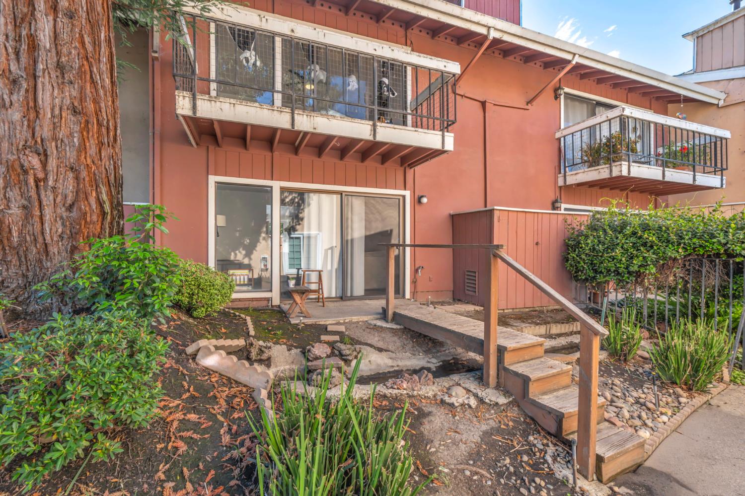 6640 Embarcadero Drive 80