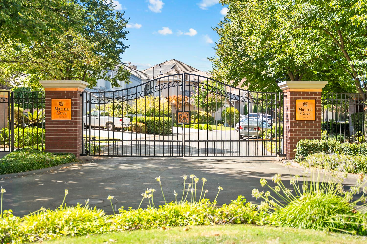 11 Lake Harbor Court