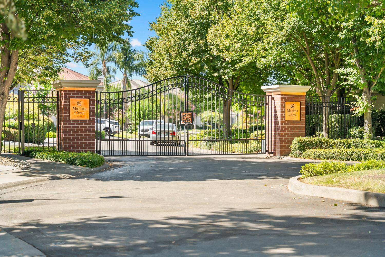 11 Lake Harbor Court