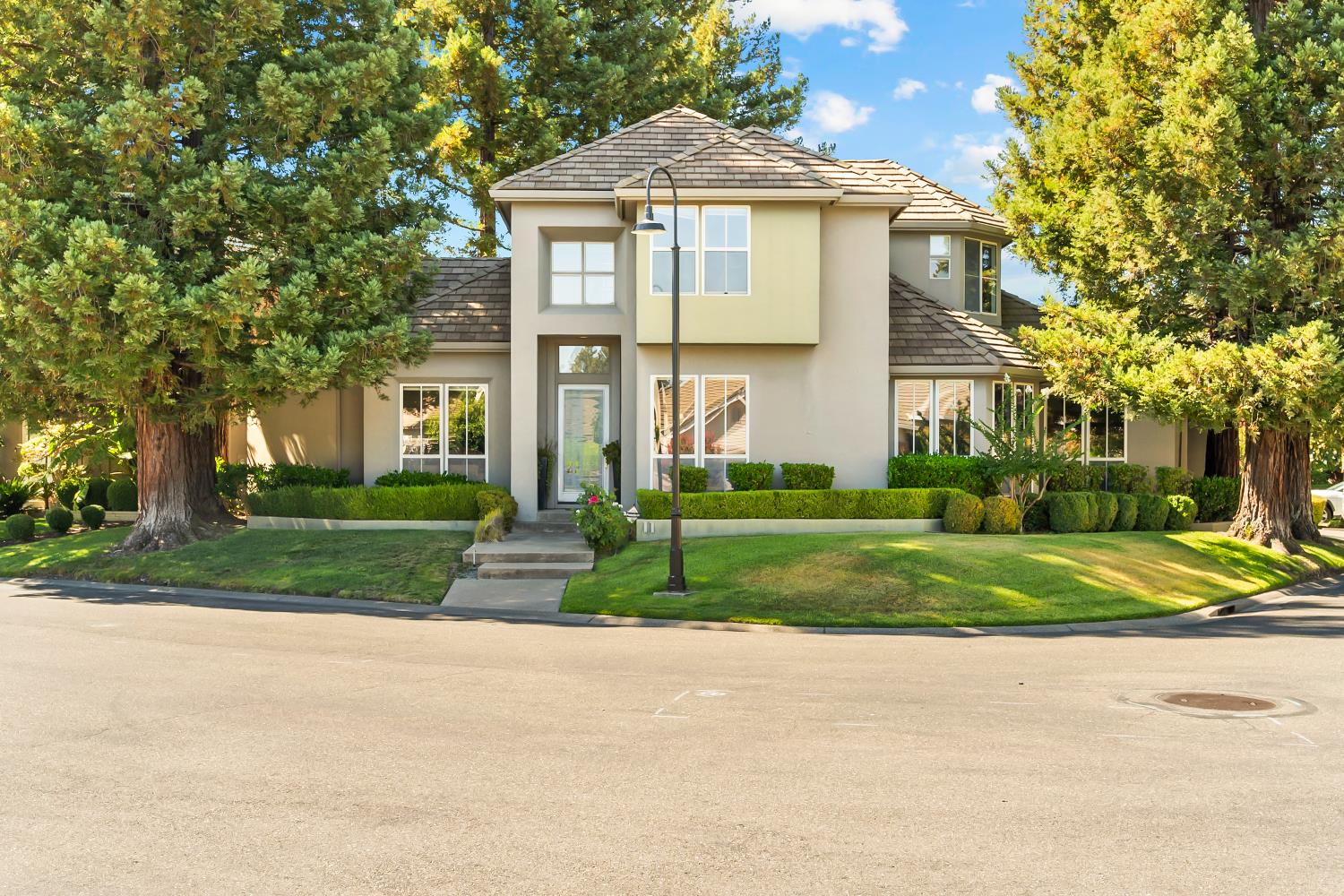 11 Lake Harbor Court
