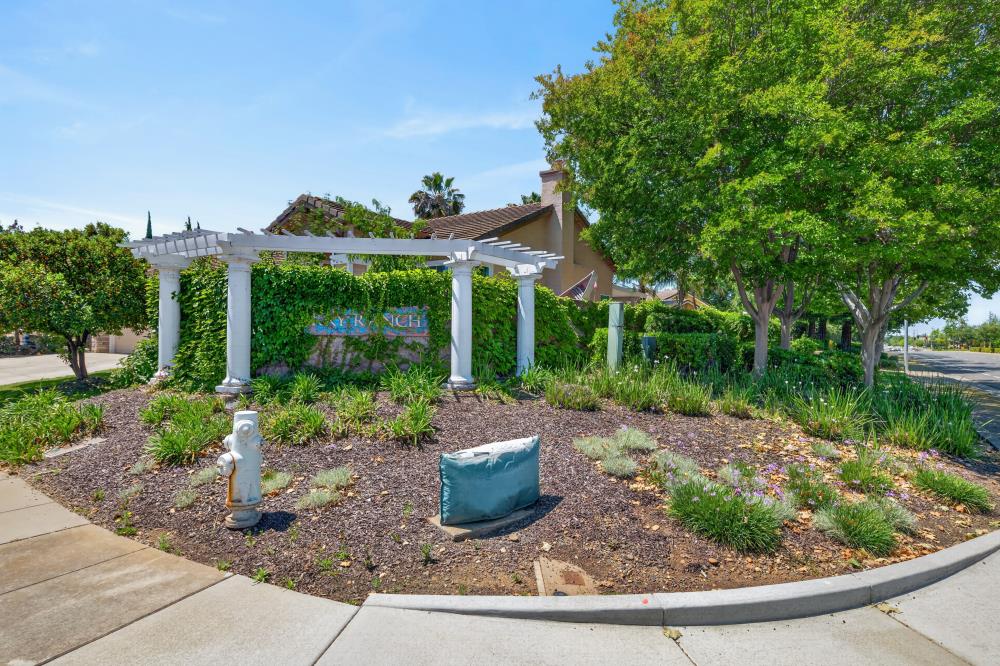 8406 Alameda Park Drive