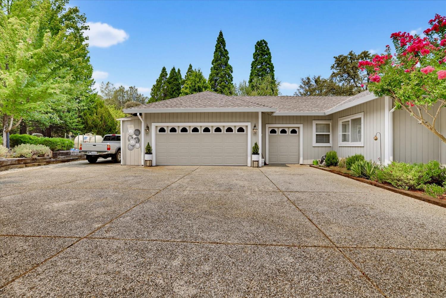 18853 Lake Forest Drive