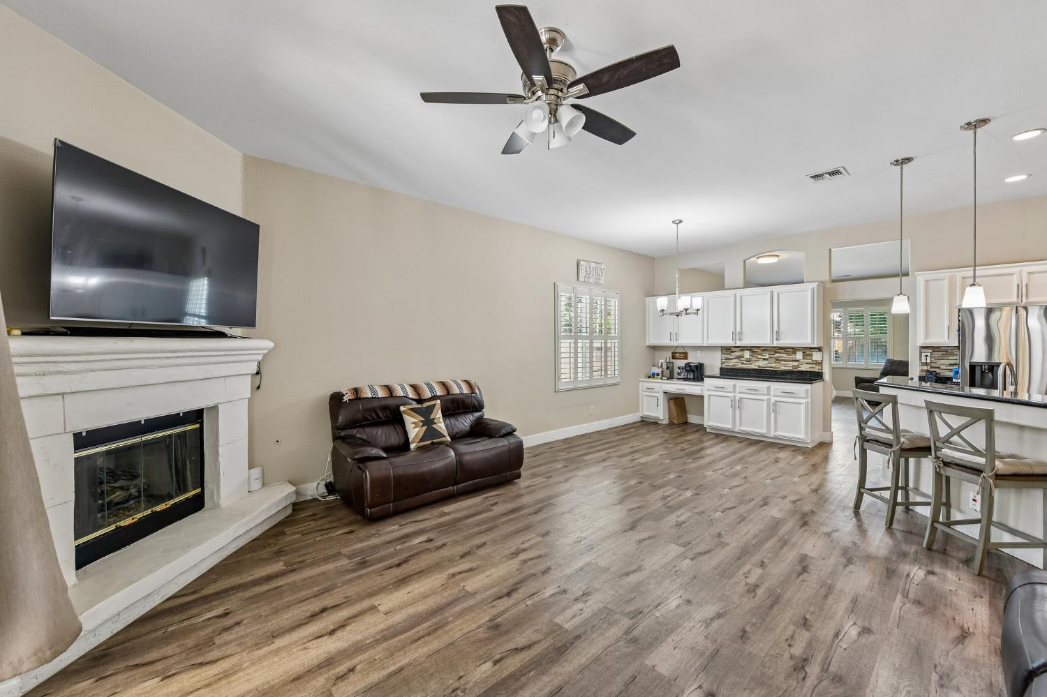 9656 Holly Glen Way